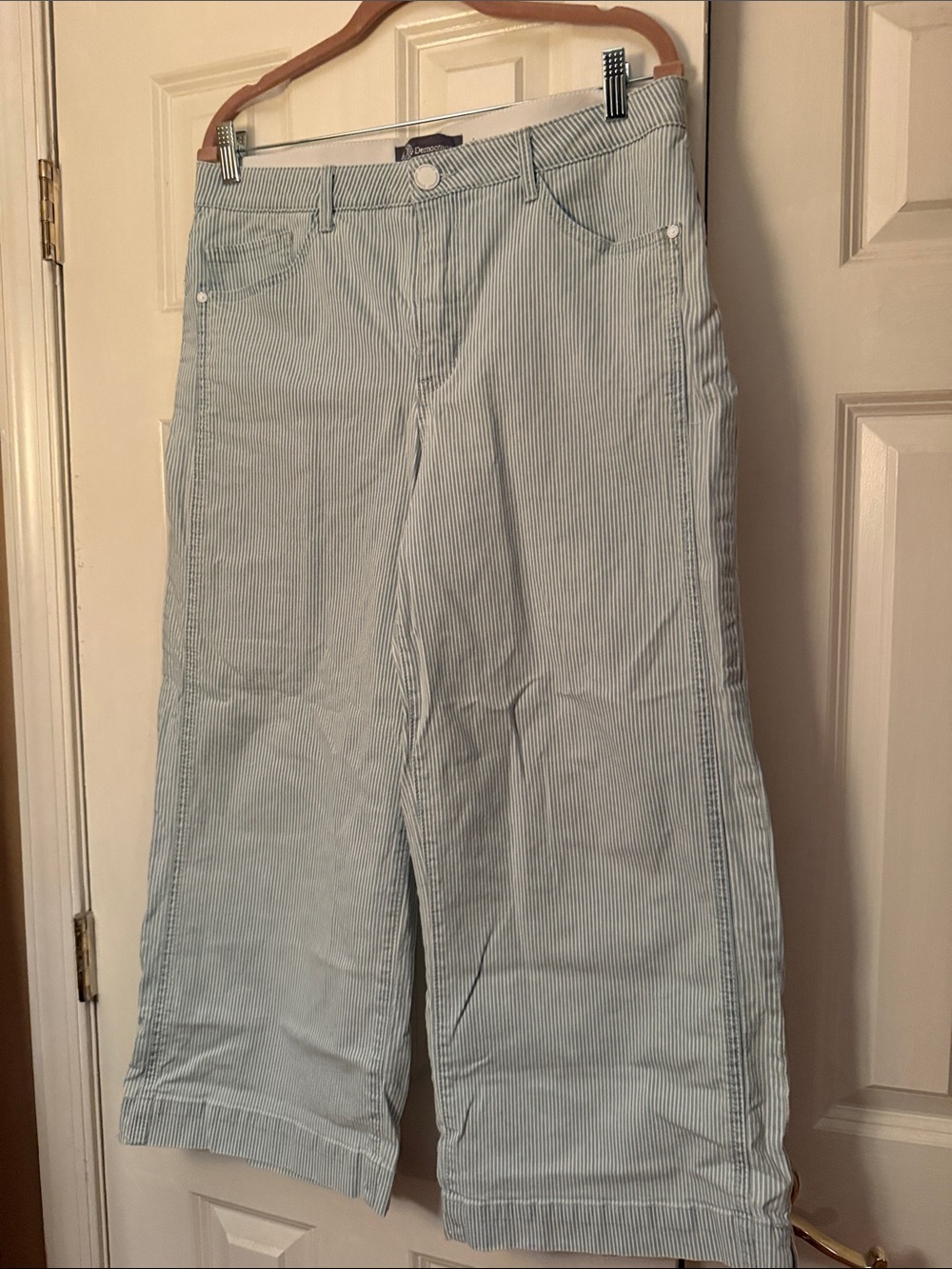 Democracy Light Blue & White Pinstriped Cropped Jeans